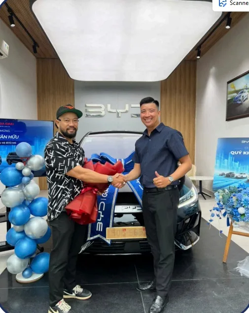 Bàn giao xe BYD M6 – Khách hàng Anh Văn Hữu